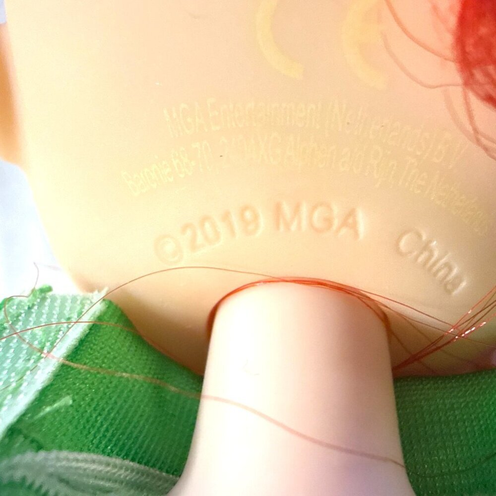 Rainbow High Series Ruby Anderson Doll Red Hair 2012 - Picture 6 of 9